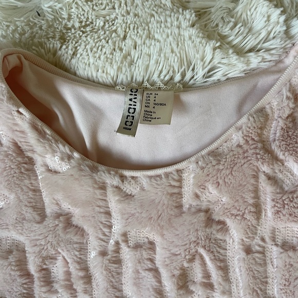 H&M faux fur sequin cropped light pink round neck sweater size 4 - Picture 6 of 9